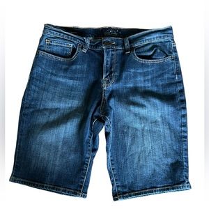 Lucky Brand Dark Wash Bermuda Women's‎ Sz. 8
Denim Shorts